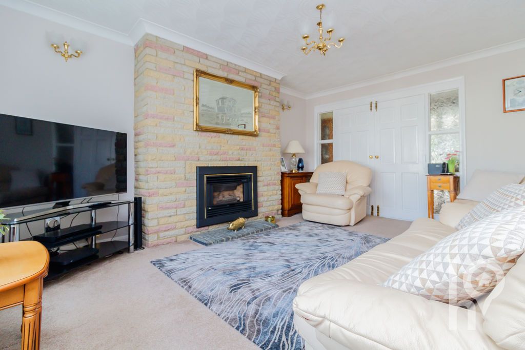 Property photo 2 of 10 Photo 7