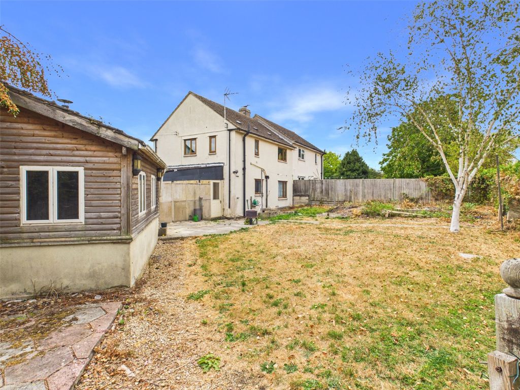 Property photo 1 of 23 Picture No. 13