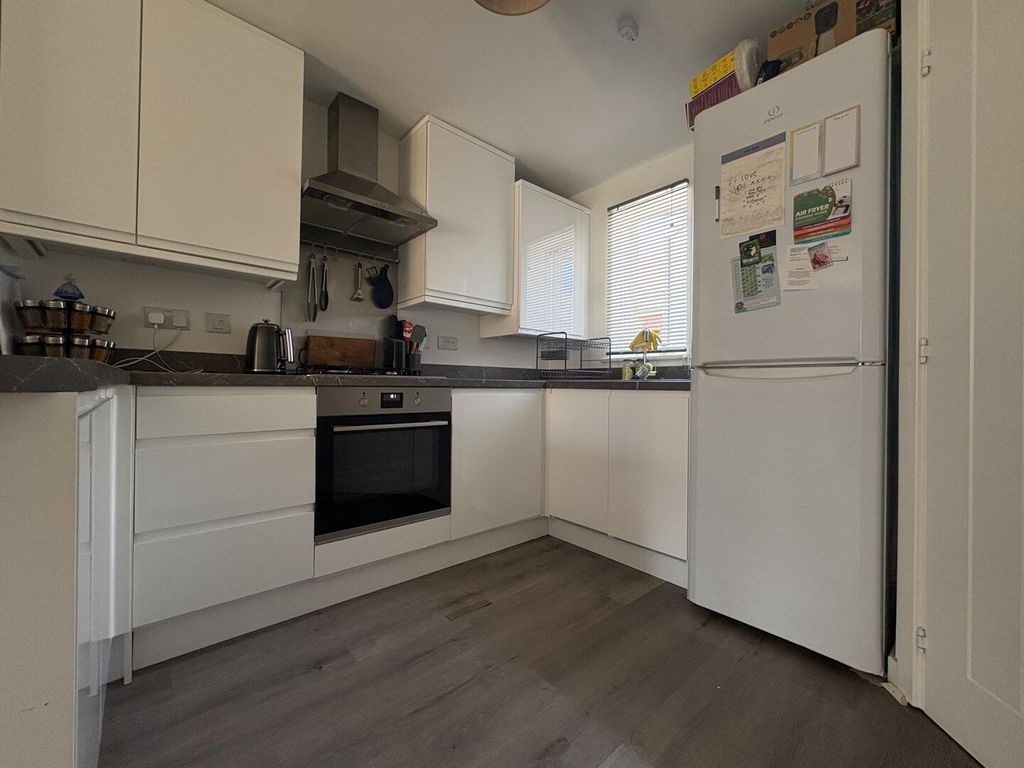 Property photo 2 of 14 Kitchen