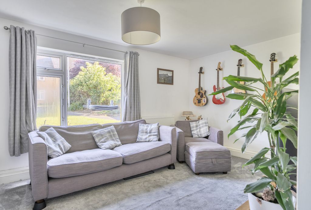 Property photo 3 of 14 1463960-17-6A0F40...