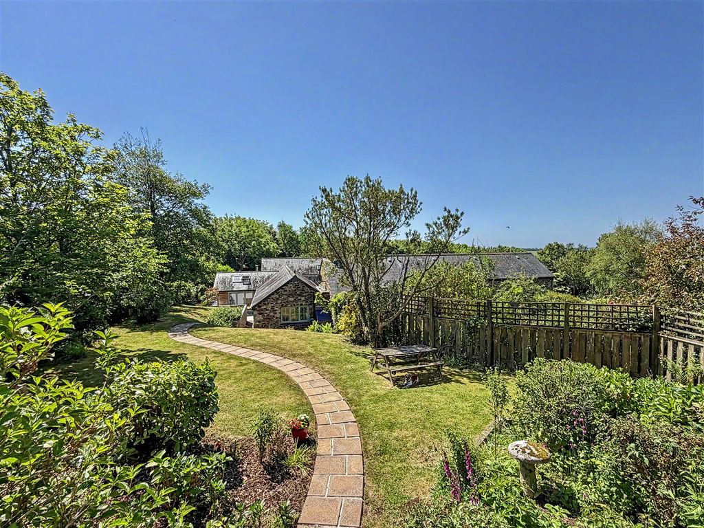 Property photo 2 of 18