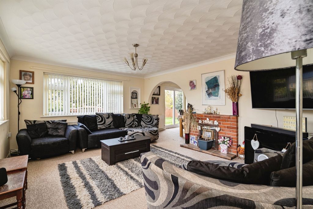Additional image 7 of 4 bed detached house for saleRedenhall Road, Harleston IP20