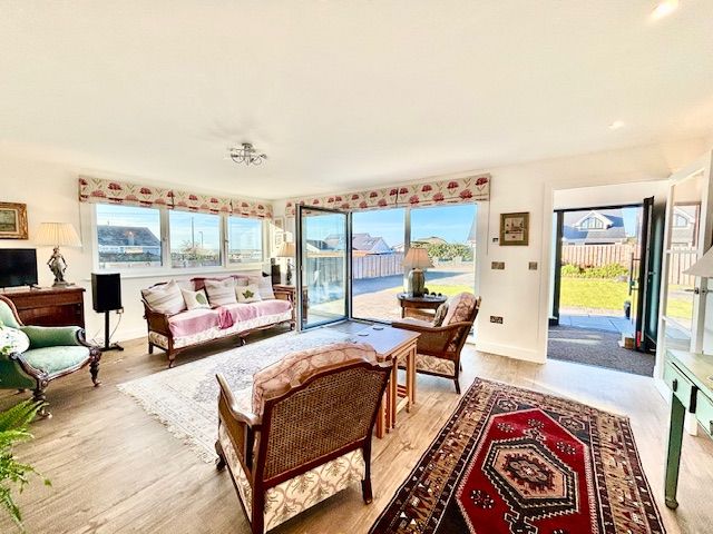 Property photo 2 of 24 Ground Floor Living Room