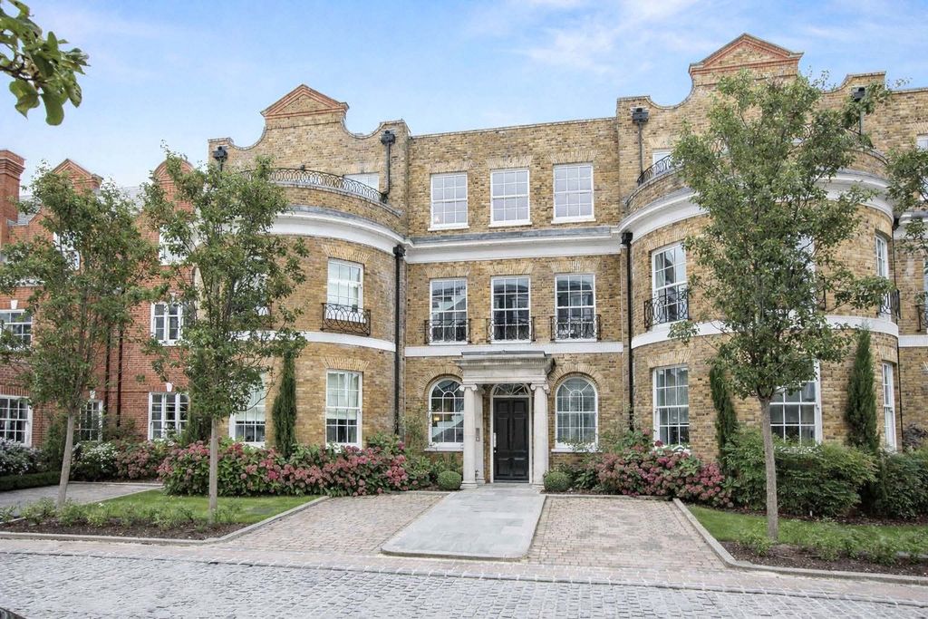 Property photo 2 of 15 Picture No. 17