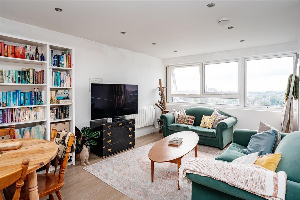 Property photo 2 of 15 Park House-2.Jpg