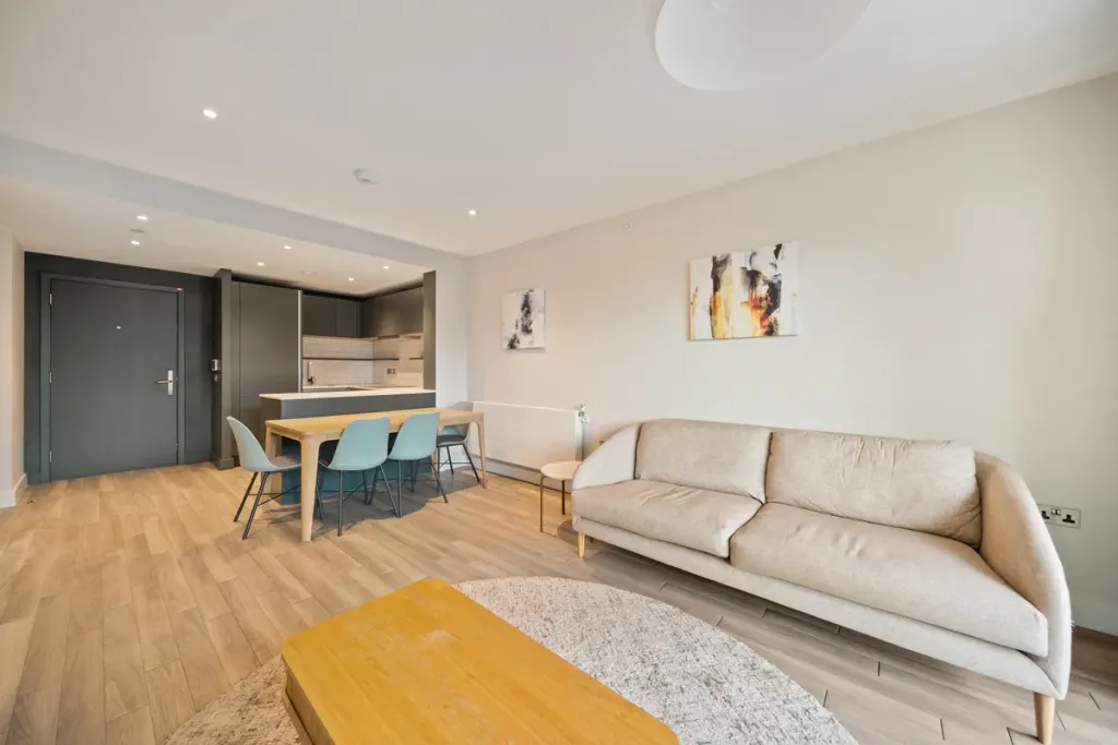 Property photo 2 of 6