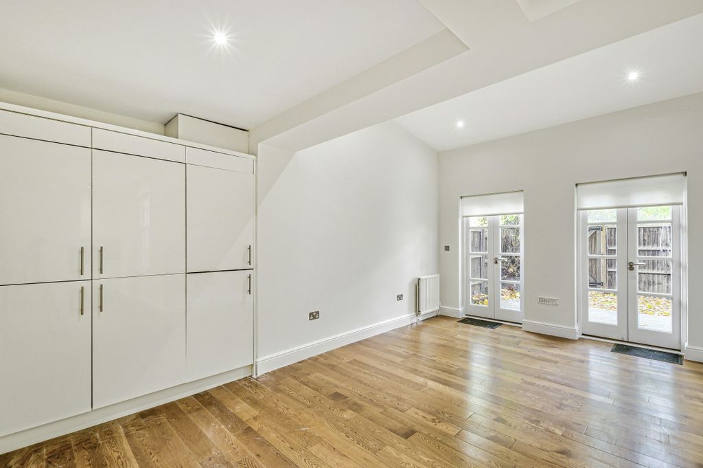 Property photo 2 of 9 Living Room