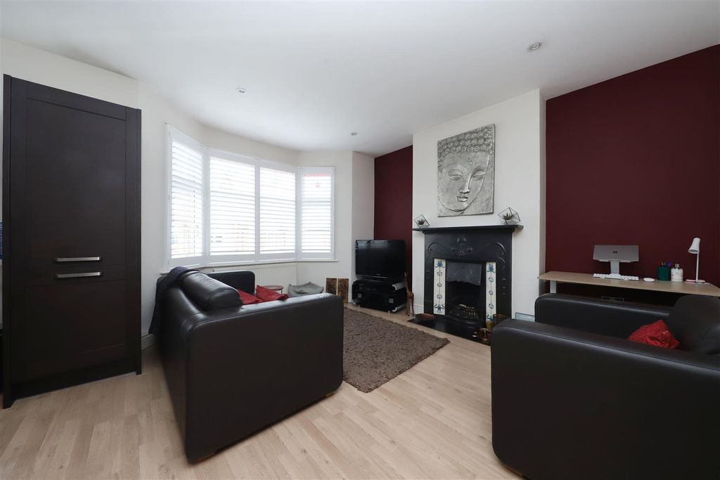 Property photo 2 of 13 Somerset Road