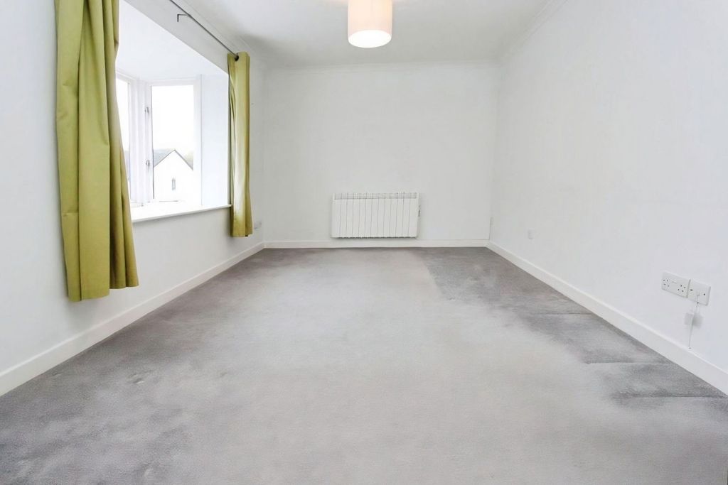 Property photo 3 of 7