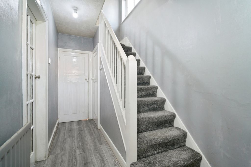 Property photo 2 of 13 Pbox-Img.Jpg