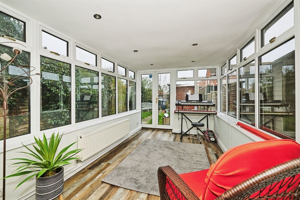 Property photo 2 of 16