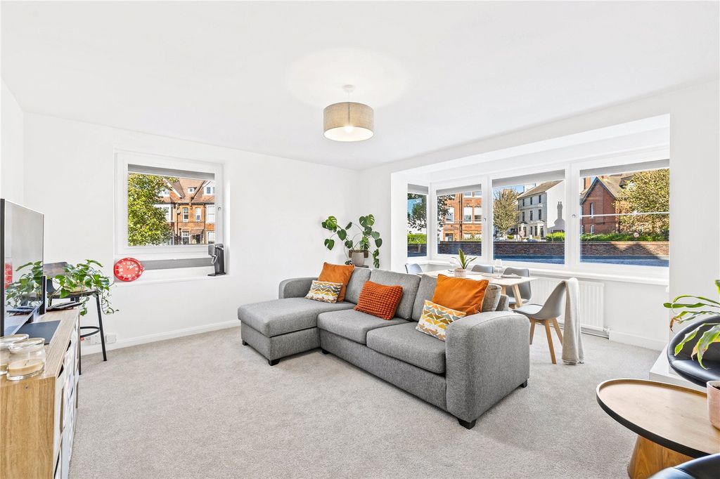 Property photo 2 of 16 Picture No. 07