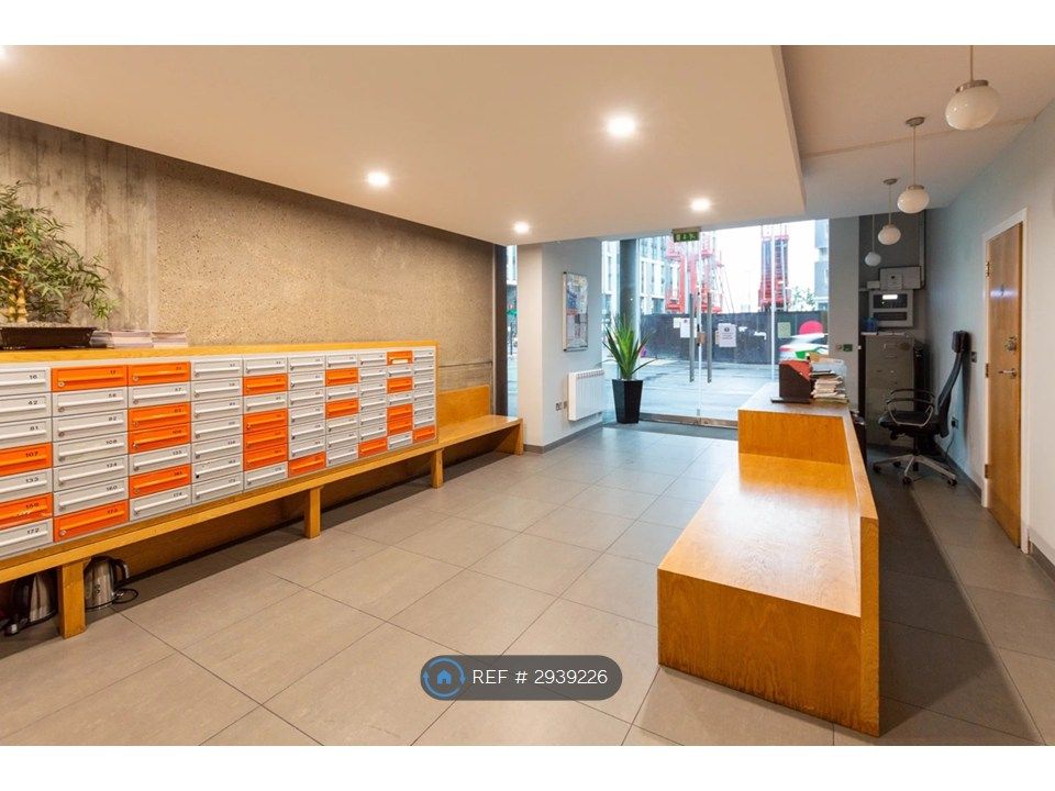 Property photo 2 of 10 Main Entrance Concierge