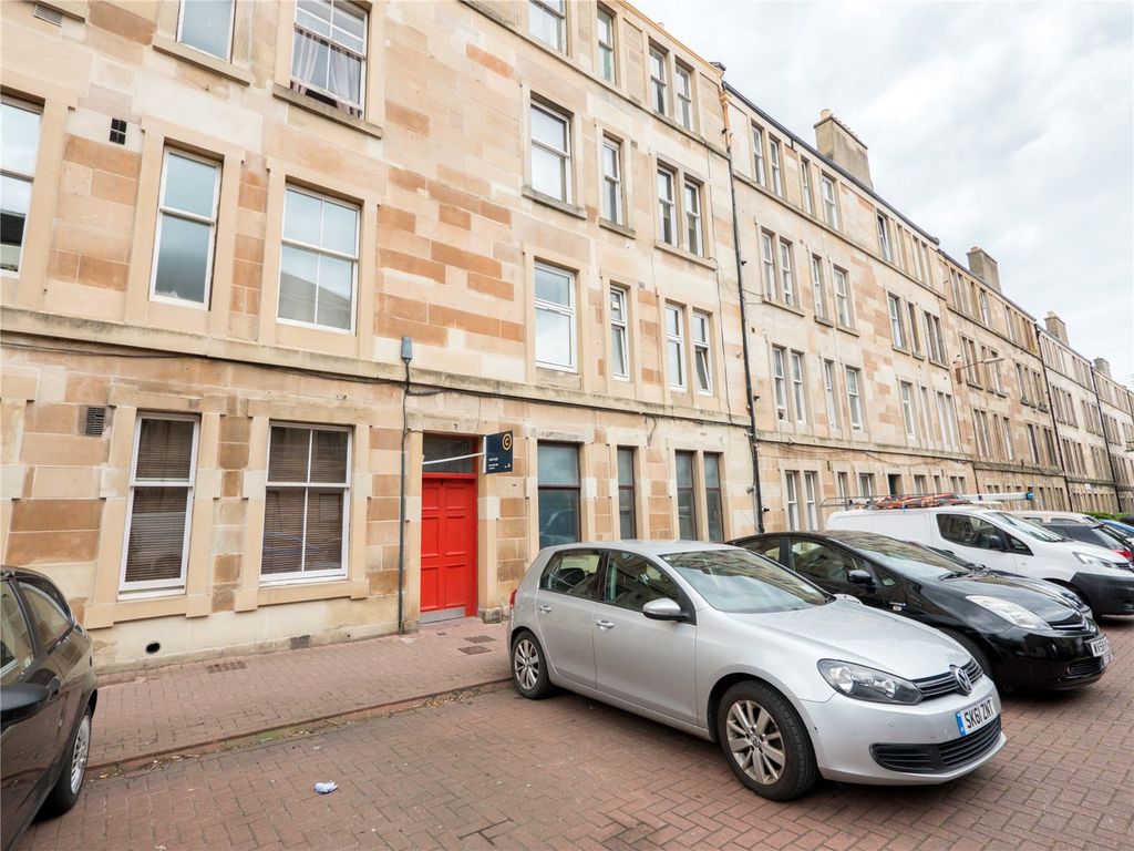 1 bed flat to rent Hillside