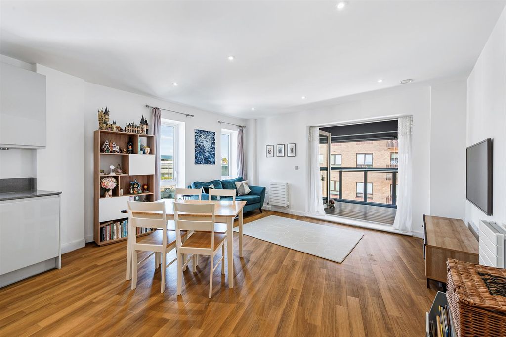 Property photo 1 of 15 9 Schubert House-7.Jpg