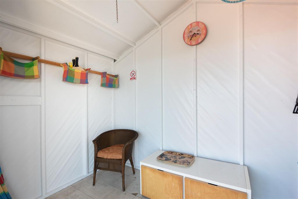 Property photo 2 of 14 Tankerton, Whitstable