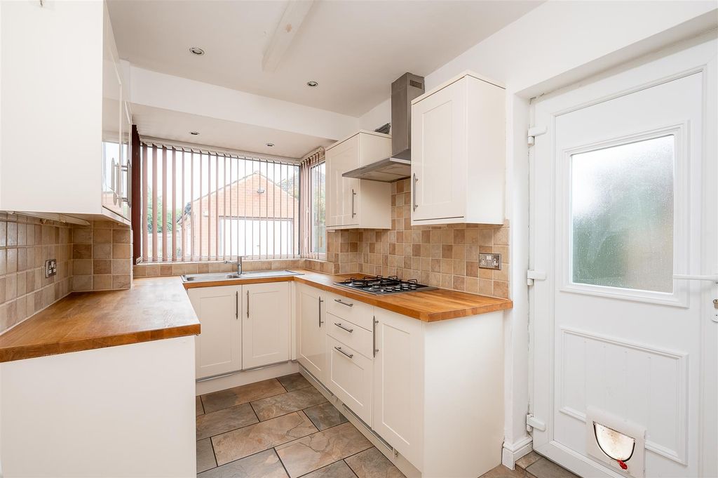 Property photo 2 of 15 Kitchen
