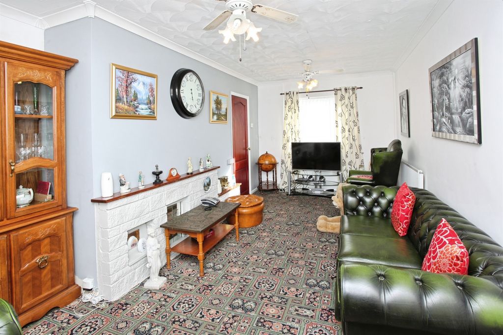 Property photo 3 of 16