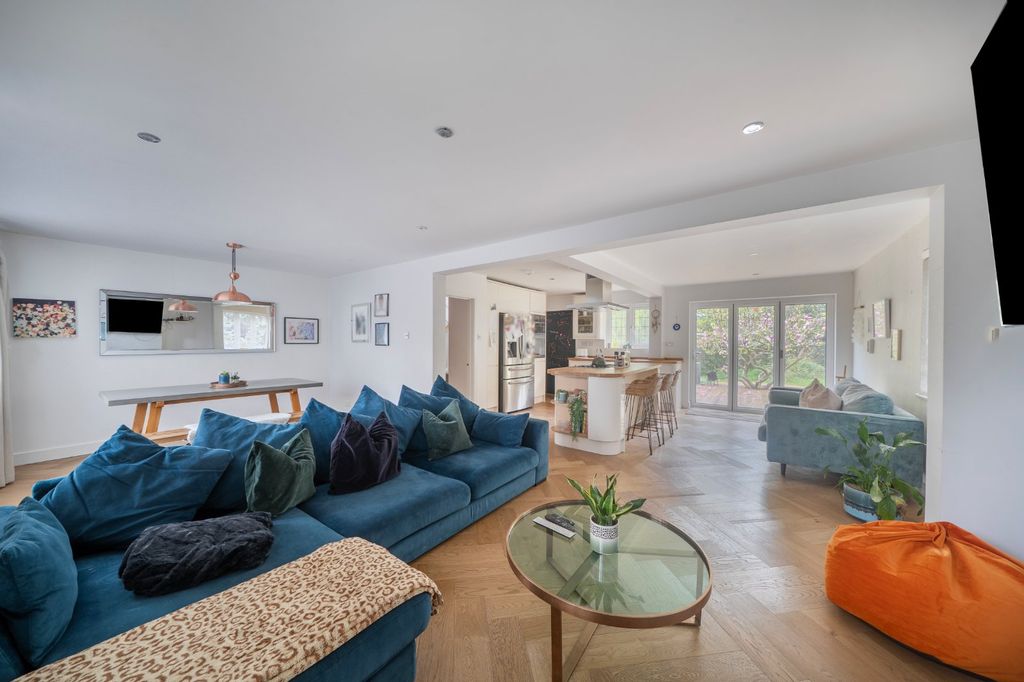 Property photo 2 of 15 Picture No. 29