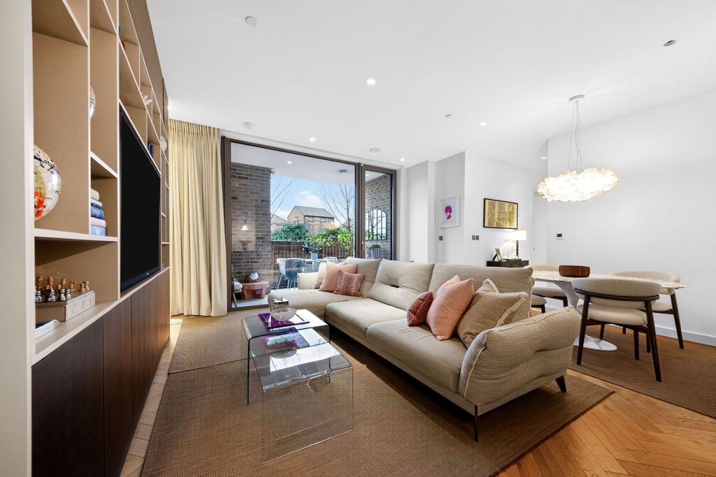 Property photo 2 of 25 Living Area