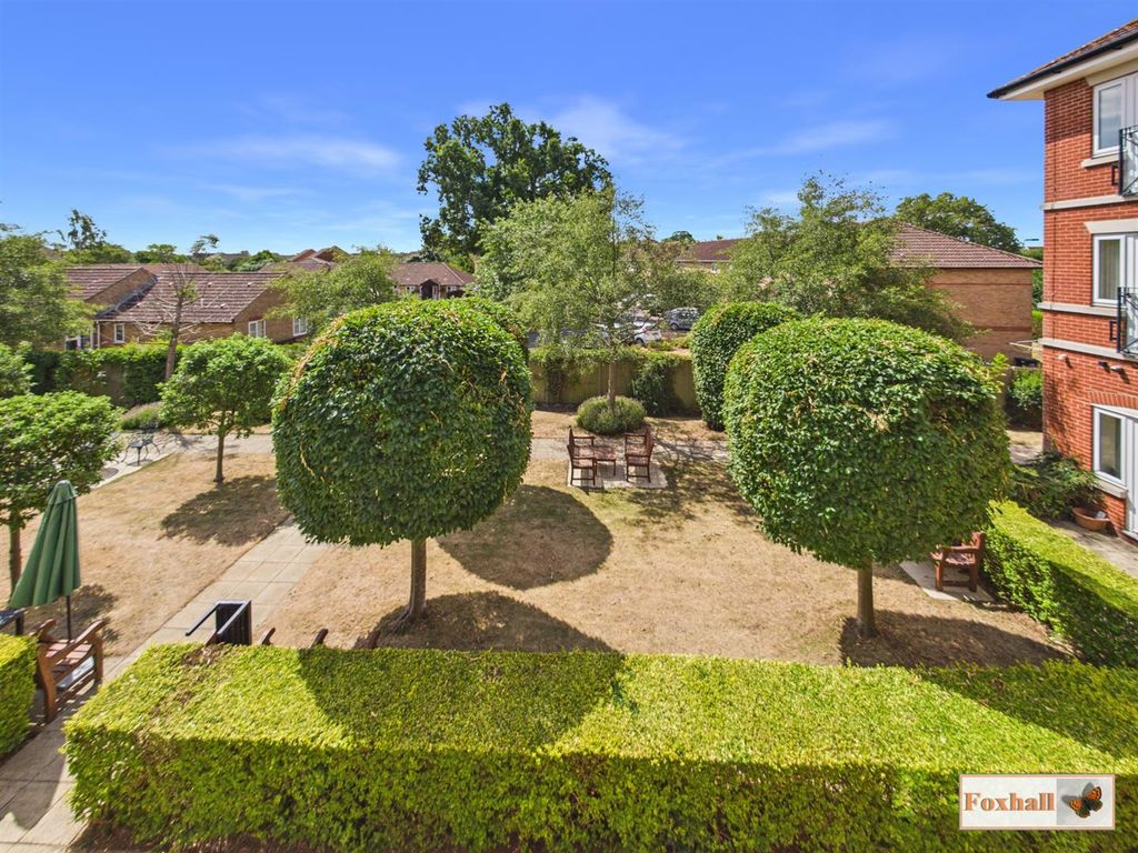 Property photo 2 of 23 Communal Areas & Gardens