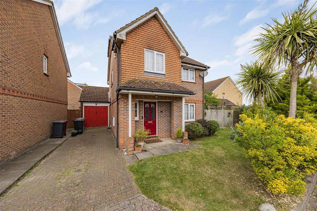 Property photo 1 of 15 Photo Apr 20 2026, 1 59 19 Pm.Jpg