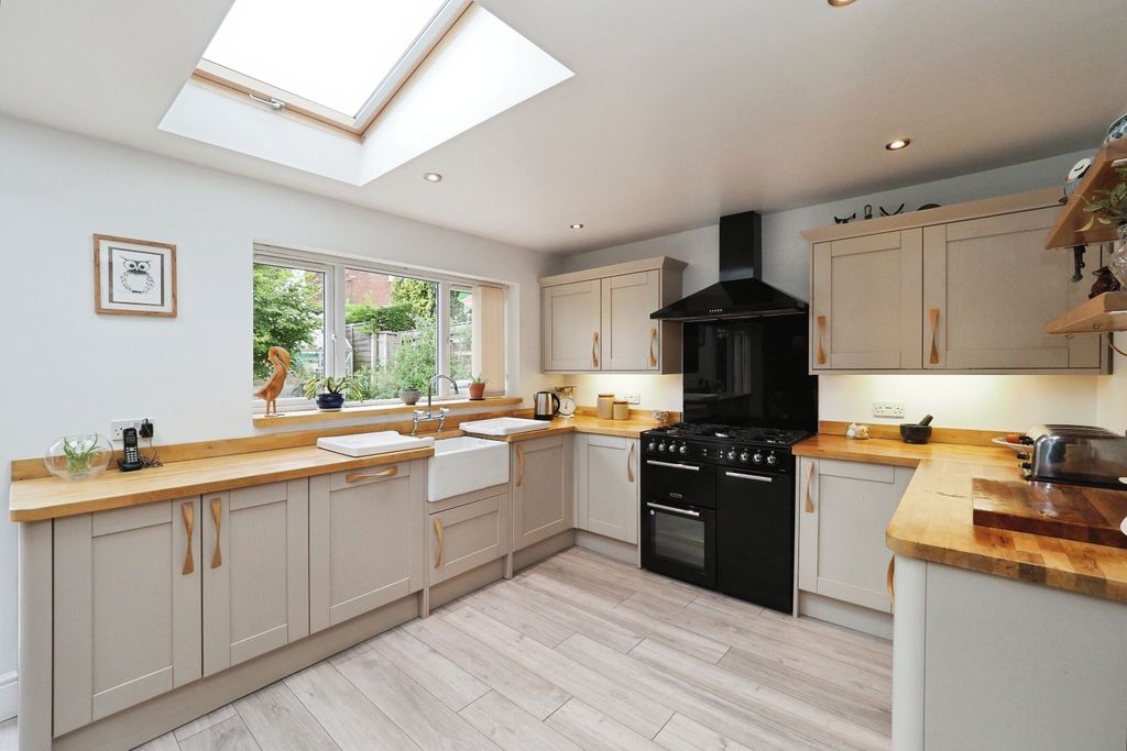 Property photo 3 of 20 Breathtaking Extended Kitchen And Family Space