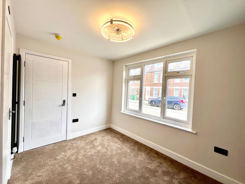 Additional image 6 of 6 bed semi-detached house to rentGladstone Road, Folkestone CT19