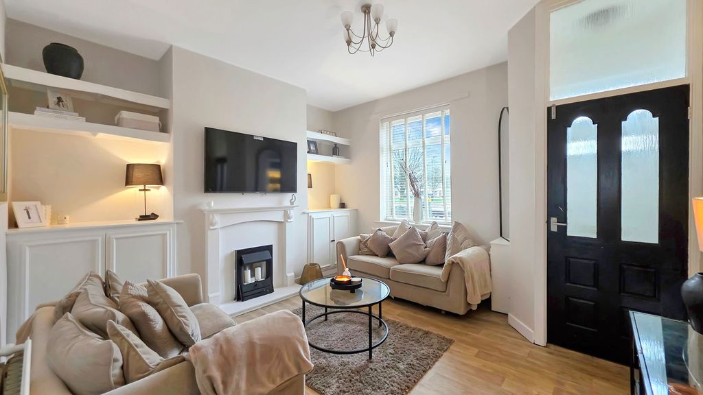 Property photo 1 of 16