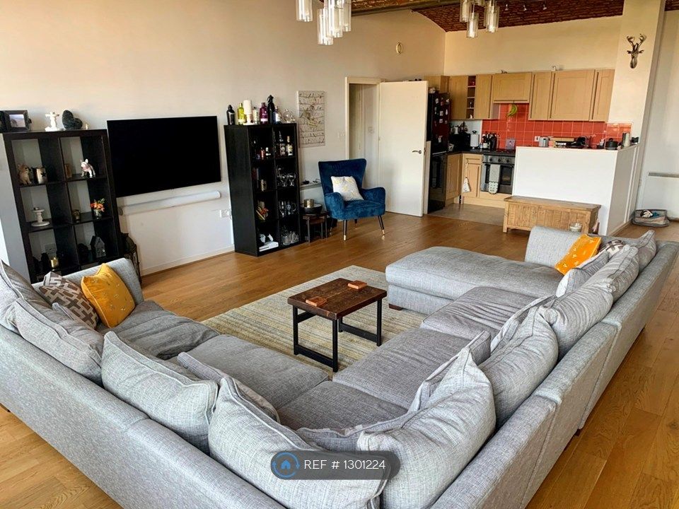 Property photo 3 of 12 Living Room