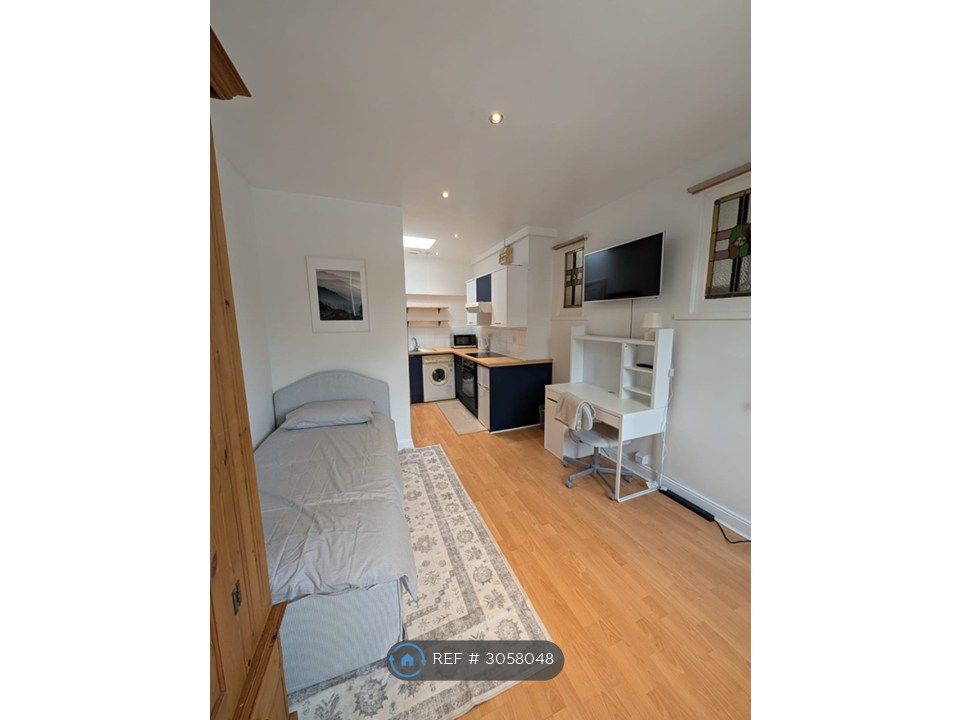 Property photo 1 of 28