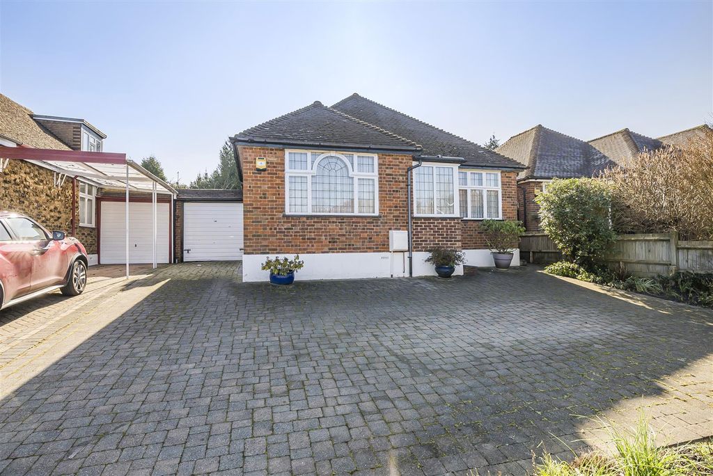 Property photo 1 of 20 Rodney Gardens