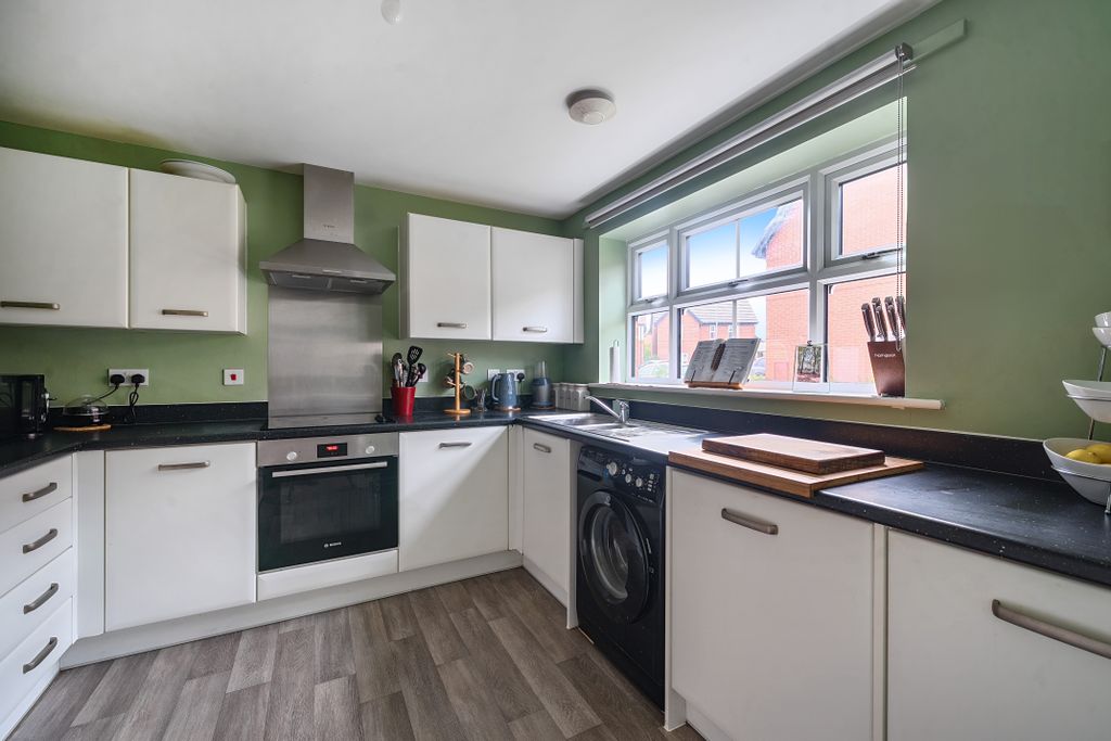 Property photo 2 of 16