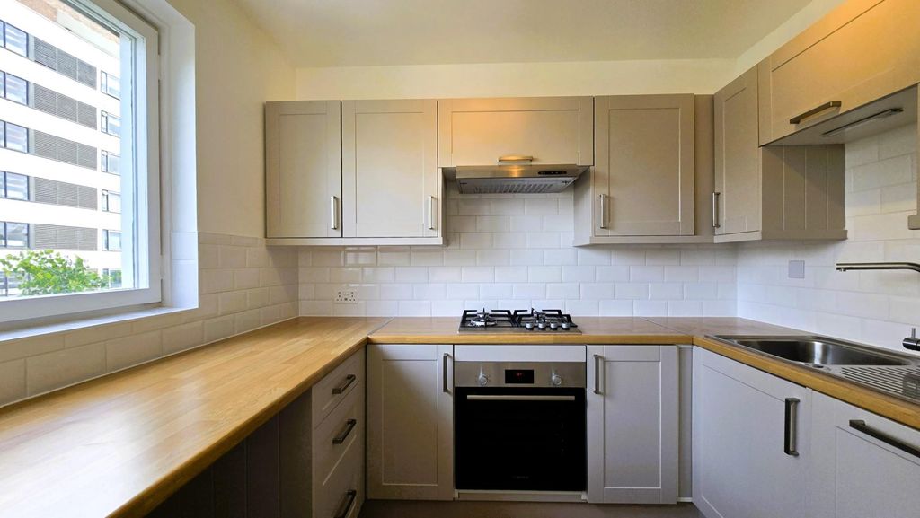 Property photo 1 of 9 Kitchen.Jpg