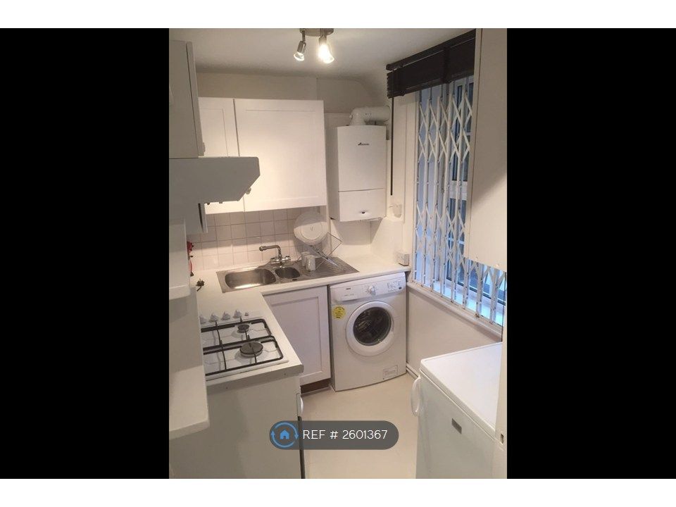 Property photo 3 of 8 Kitchen