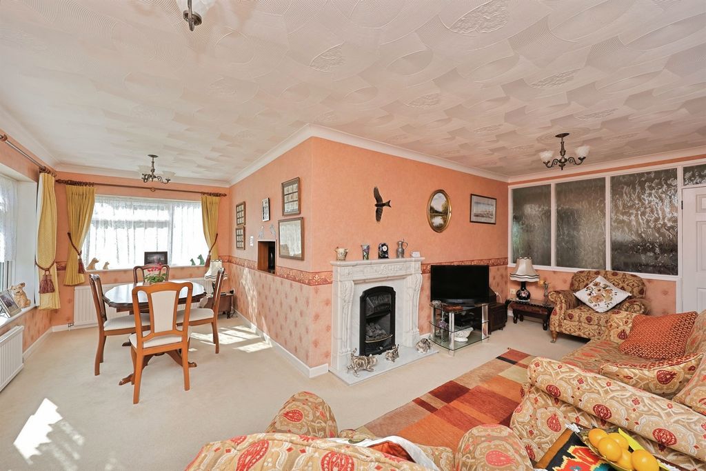 Property photo 3 of 24