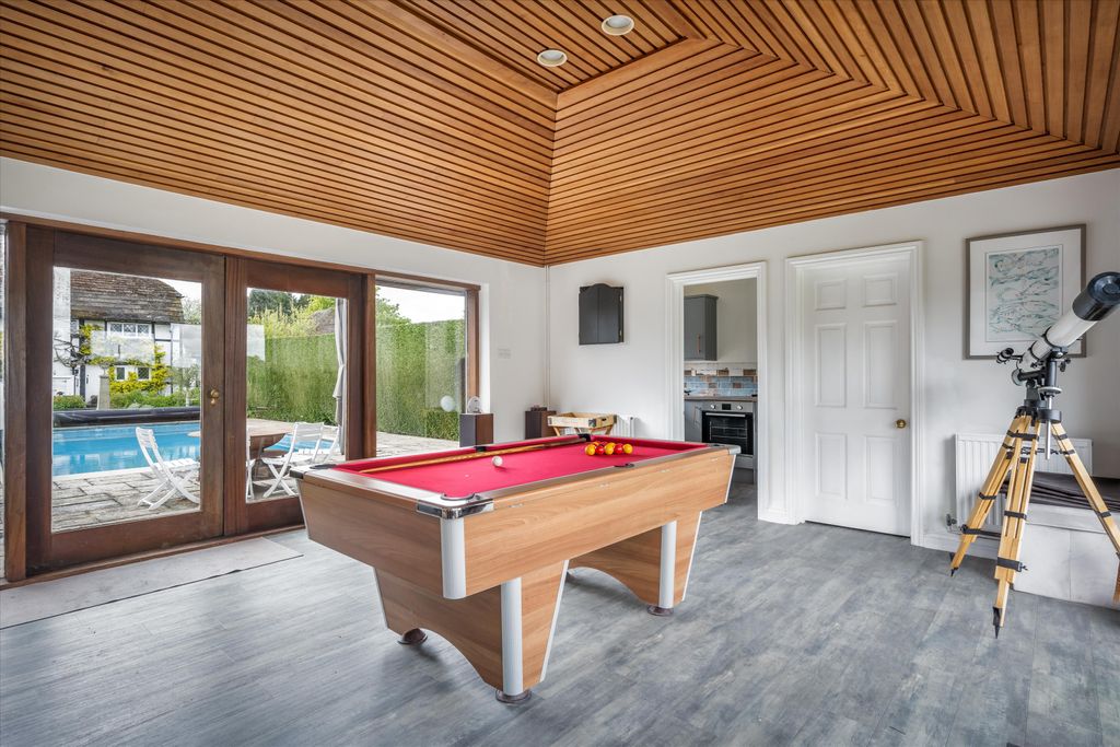 Property photo 2 of 35 Image