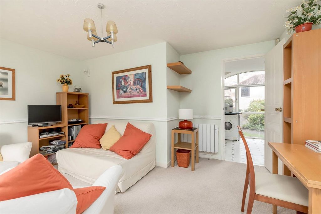 Property photo 3 of 20 Picture No. 10