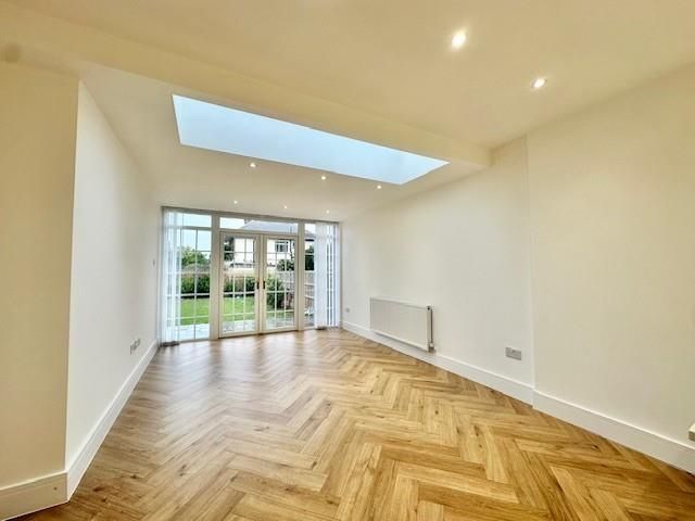 Property photo 3 of 11 Rrr.Jpg