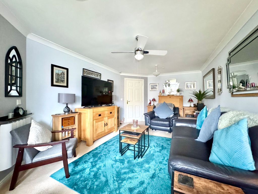 Property photo 2 of 10