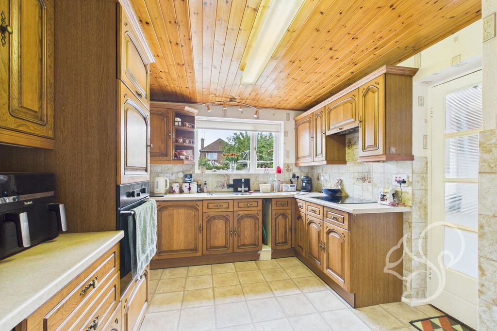 Property photo 3 of 30 Cam01659G0-Pr0511-Still004.Jpg