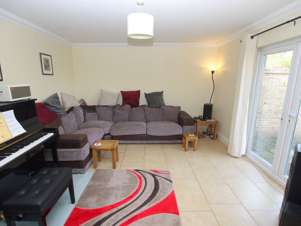 Property photo 3 of 9 Photograph 3