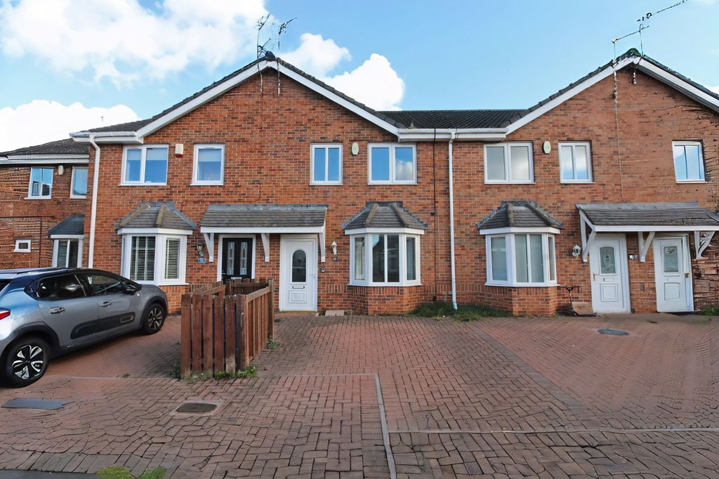Property photo 1 of 12 External Front