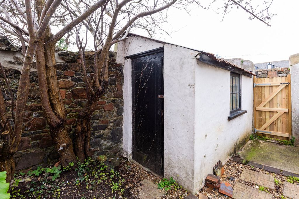 Additional image 32 of 5 bed property for sale3 Imperial Villas, St Saviours Road, St Saviour JE2