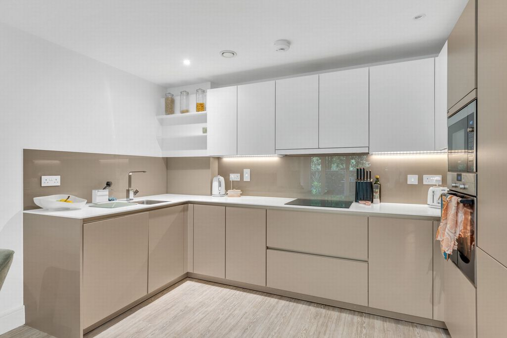 Property photo 2 of 15 Kitchen