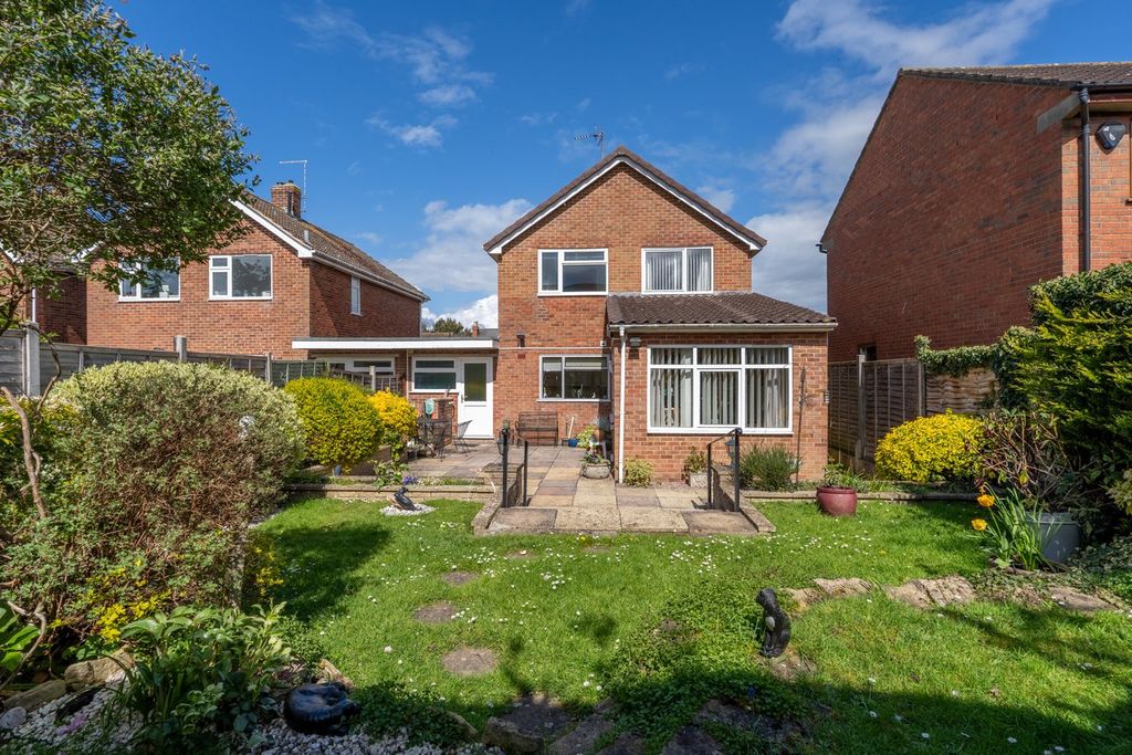 Property photo 2 of 19