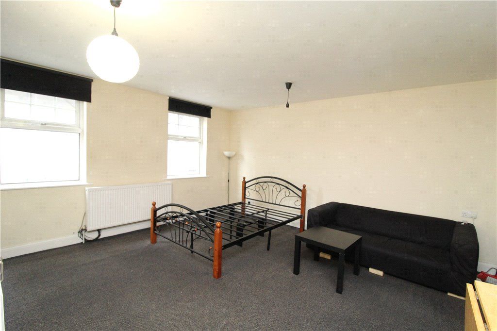 Property photo 3 of 7 Studio Room