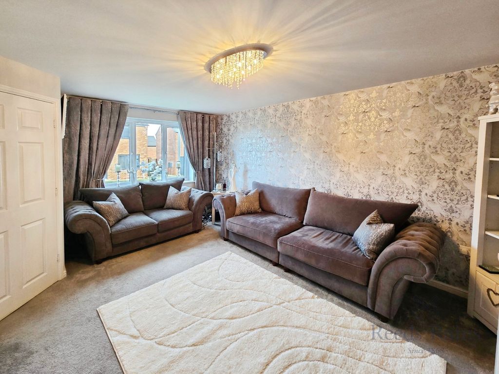 Property photo 3 of 16 Picture No. 10