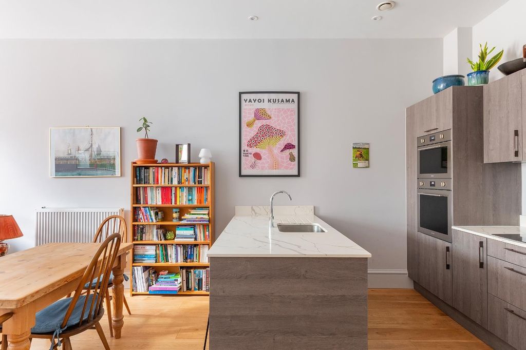 Property photo 1 of 36 1C1Hbr - Reception F.Jpg