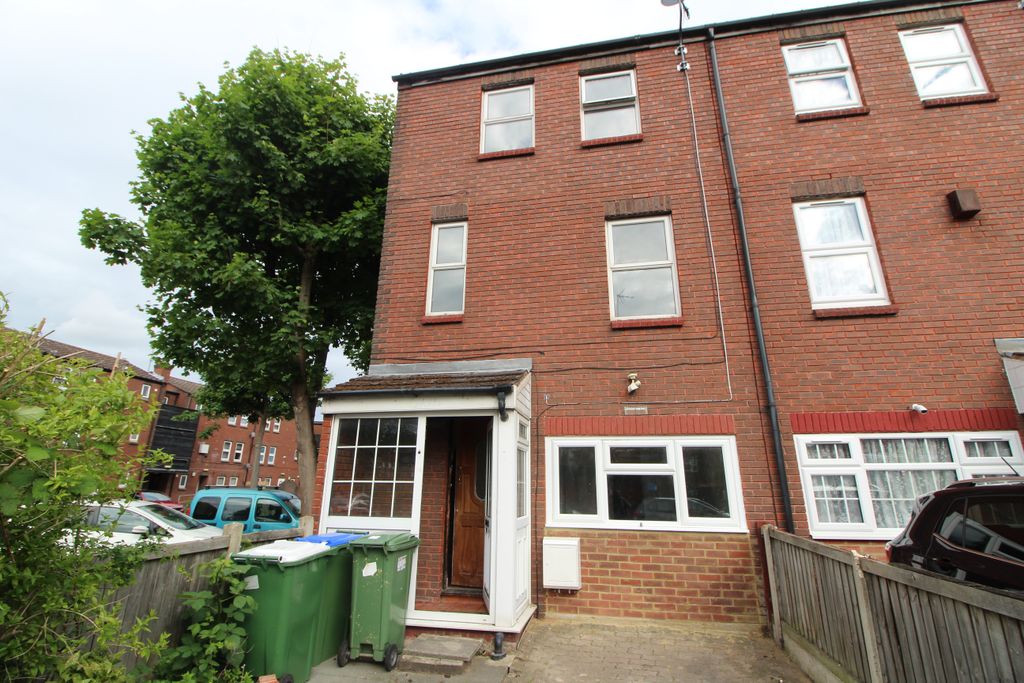 Property photo 1 of 21
